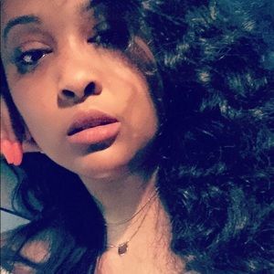 Meet your Posher, Bria